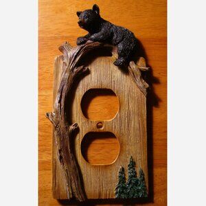 Black Bear Cub Outlet Wall Plate Cover Rustic Cabin Lodge Wood Grain Home Decor